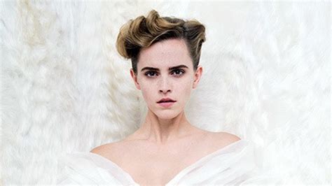 emma watson nudo|Emma Watson poses TOPLESS for steamy Vanity Fair shoot